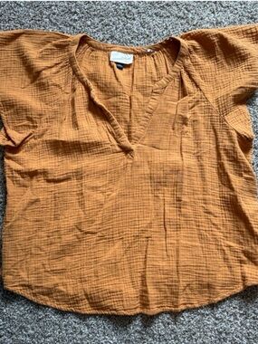 Universal Threads Top